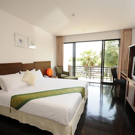 Maison d'hôtes Suwan Golf & Country Club à Nakhon Chai Si Extérieur photo